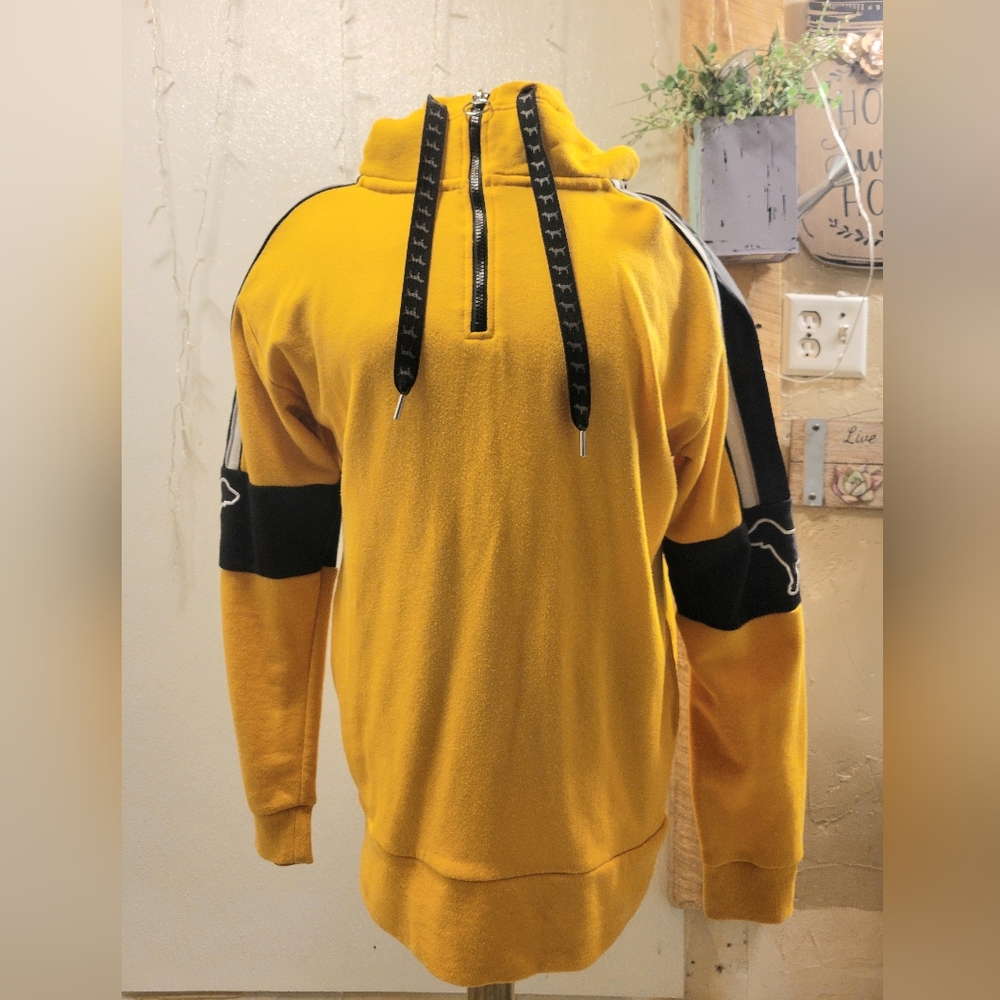 Super Cute Black And Yellow Hoodie